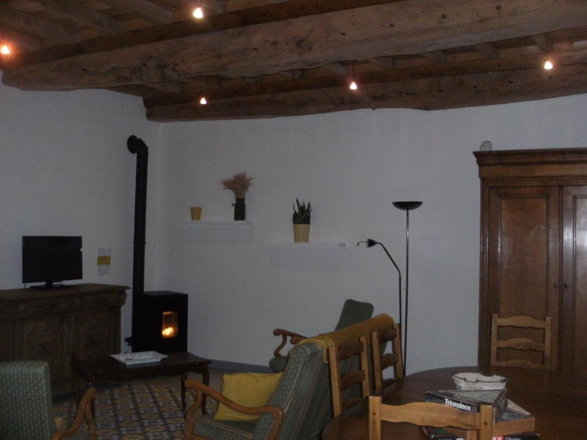 Grange Dans Ancien Corps De Ferme Hotell Bellengreville  Eksteriør bilde