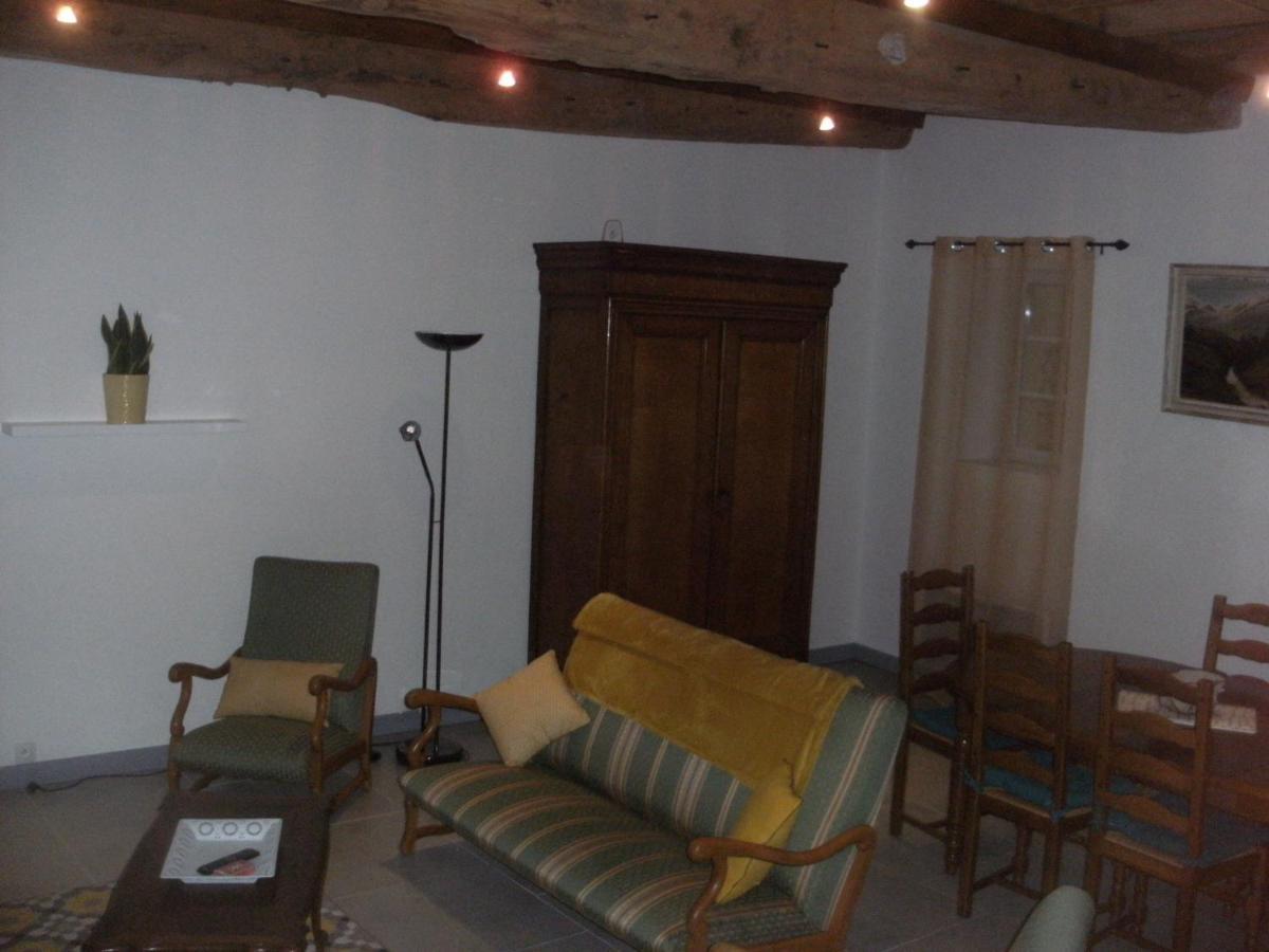 Grange Dans Ancien Corps De Ferme Hotell Bellengreville  Eksteriør bilde